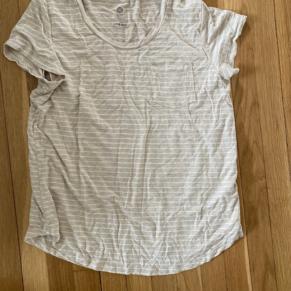 Kindred bravely nursing shirt L